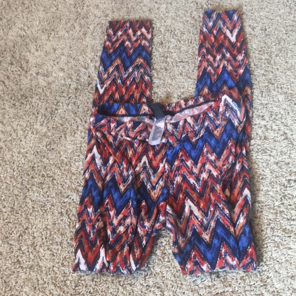 3/9 dollar sale Forever 21 size small leggings